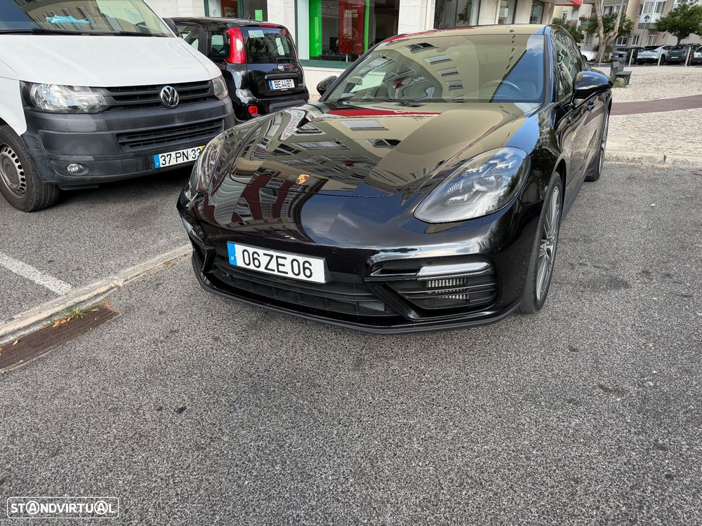 Porsche Panamera - 4