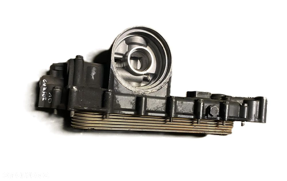 PODSTAWA FILTRA OLEJU IVECO STRALIS CURSOR 10 504196739 - 1