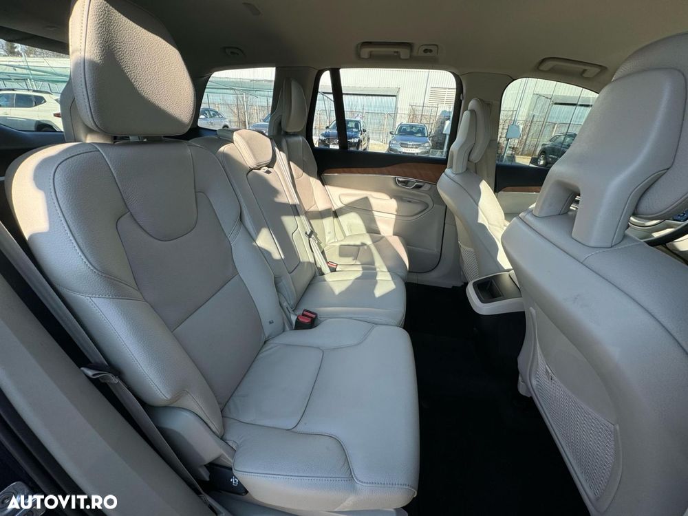 Volvo XC 90 B5 D AWD Geartronic Momentum Pro - 21