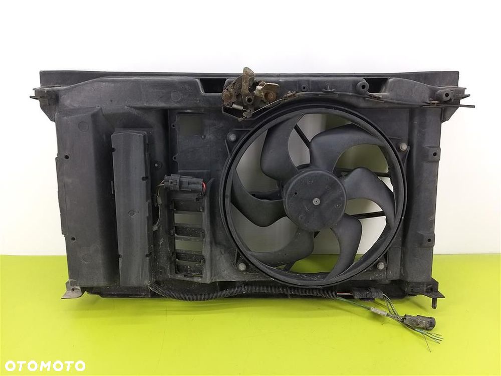 Wentylator chłodnicy wody OBUDOWA Peugeot 307  I 1.4HDI 68KM 2001-2005R - 1