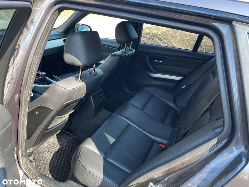BMW Seria 3 330d - 9