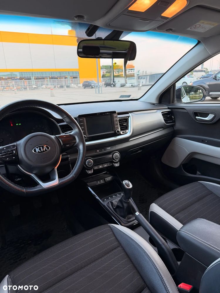 Kia Stonic 1.4 L - 5