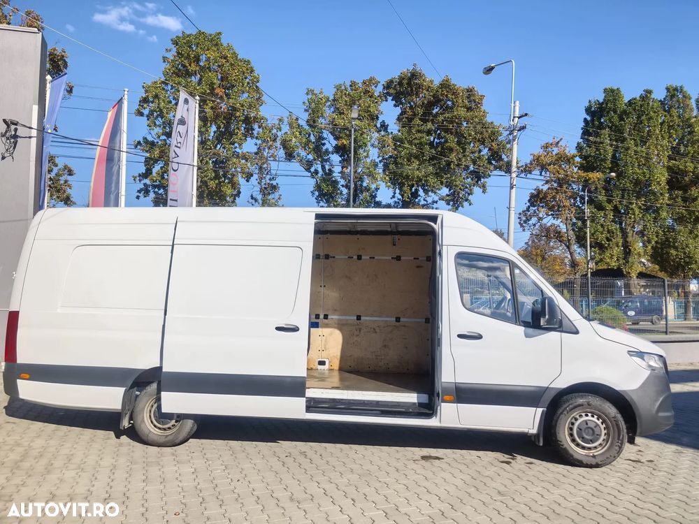 Mercedes-Benz Sprinter - 11