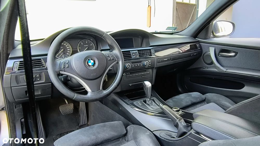BMW Seria 3 318d DPF Edition Exclusive - 8
