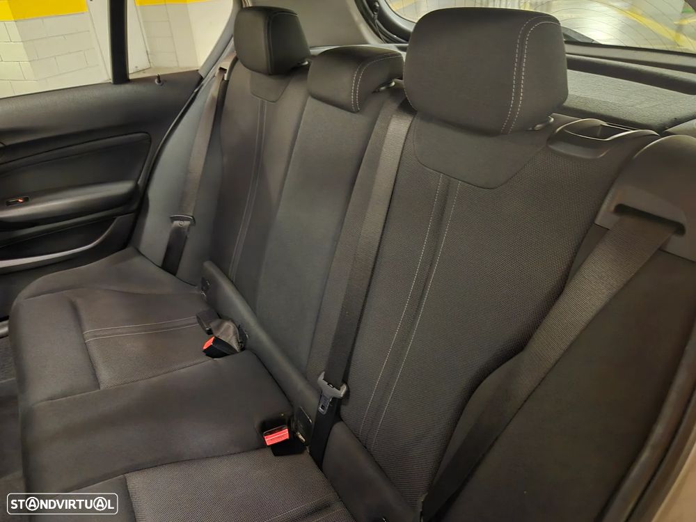 BMW 116 d Line Sport Auto - 31