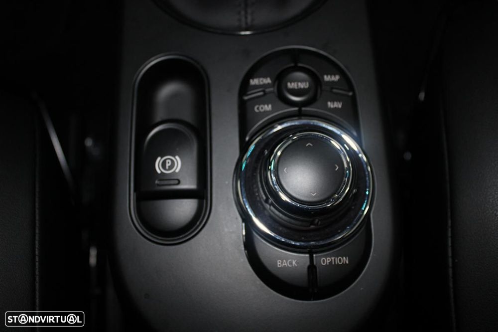 MINI 3 Portas Cooper SE Premium Yours - 21