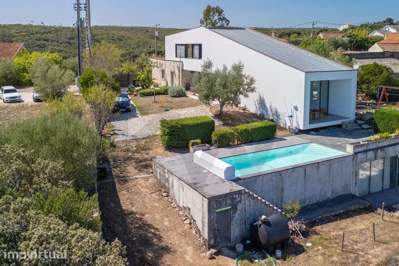Moradia a 6 minutos de Fátima | 4 quartos | Grande atelier | Piscina | - Grande imagem: 2/60