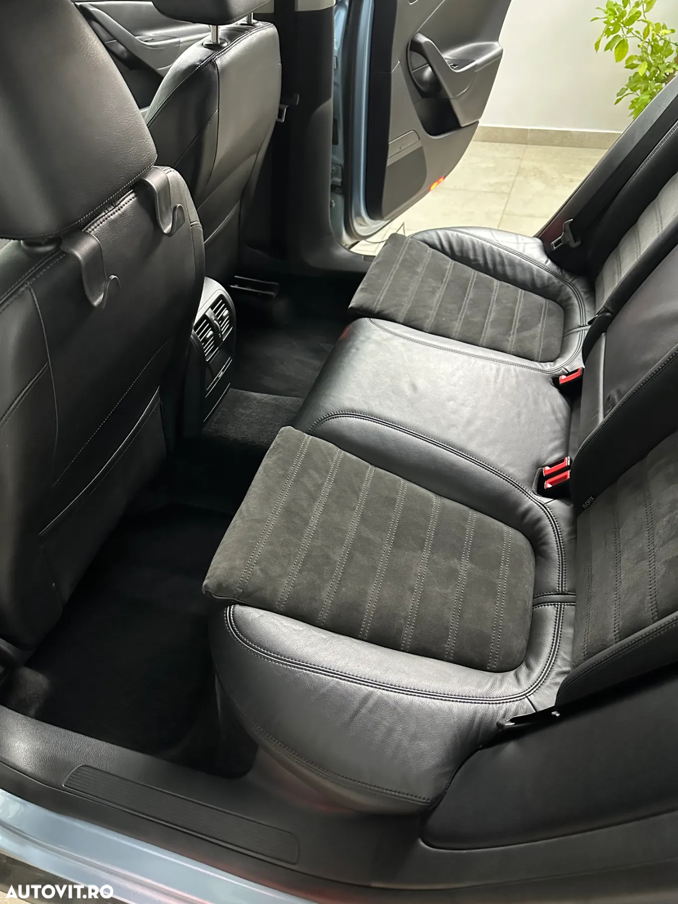 Volkswagen Passat Variant 2.0 TDI Highline - 3