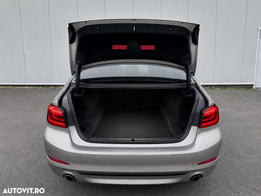 BMW Seria 5 530i Aut. Sport Line - 10