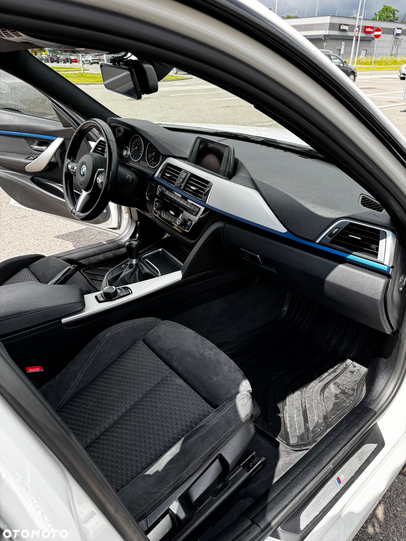 BMW Seria 3 318i - 10