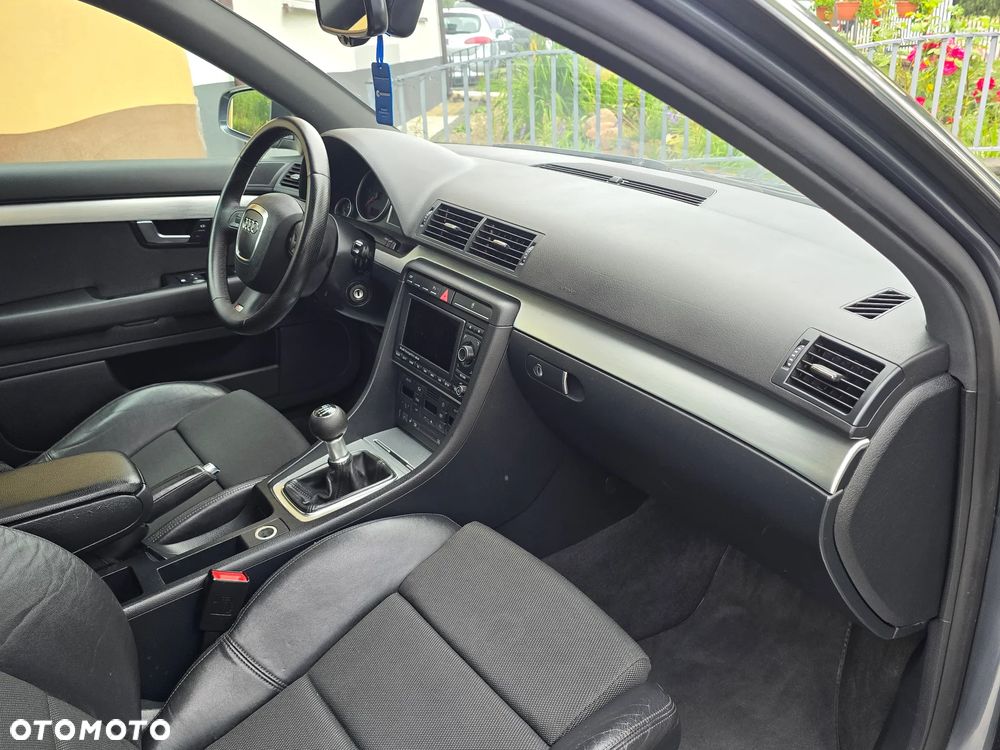 Audi A4 Avant 2.0 TDI - 23