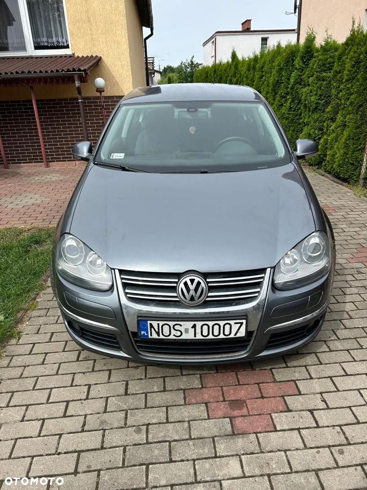 Volkswagen Jetta 1.9 TDI Comfortline - 1