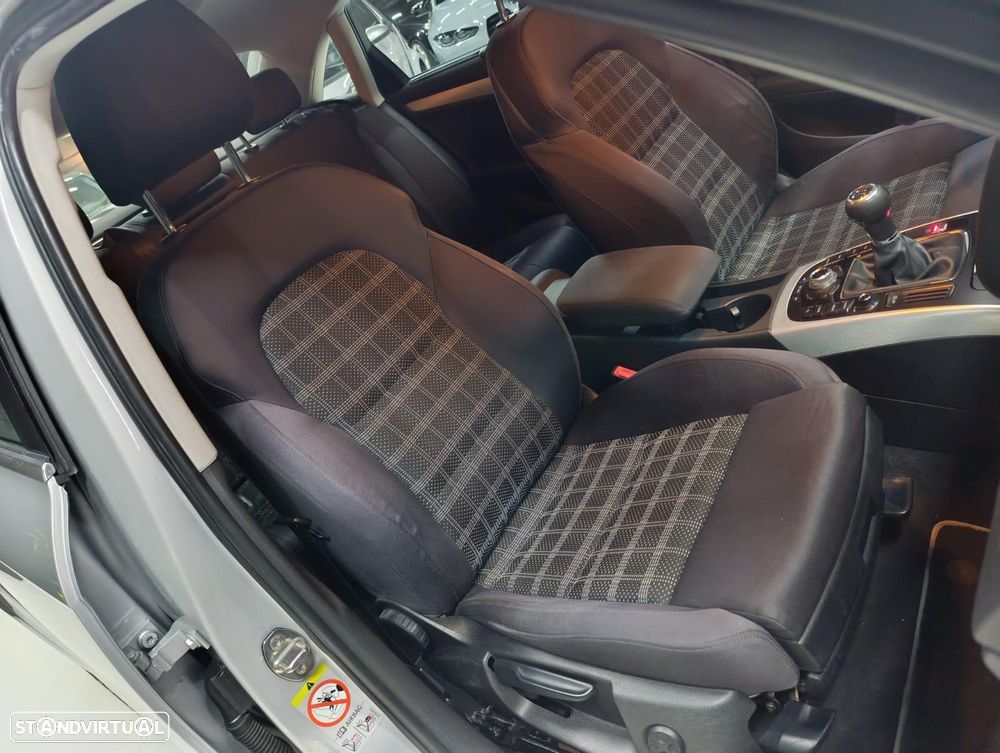 Audi A4 2.0 TDI Business Line Plus - 16