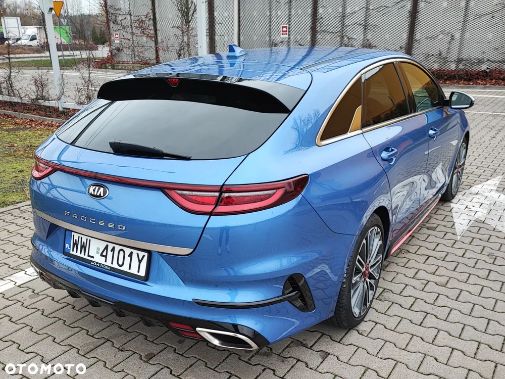 Kia ProCeed 1.6 T-GDI GT DCT - 11