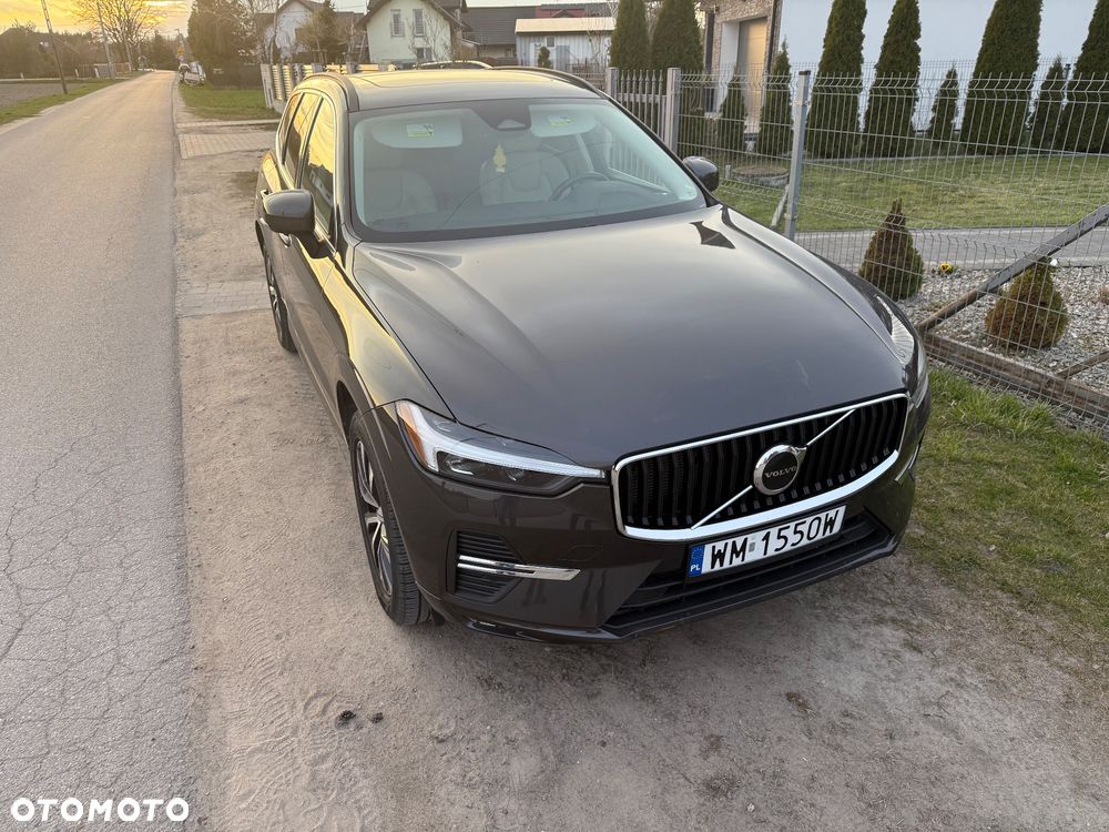 Volvo XC 60 B5 B AWD Momentum - 4