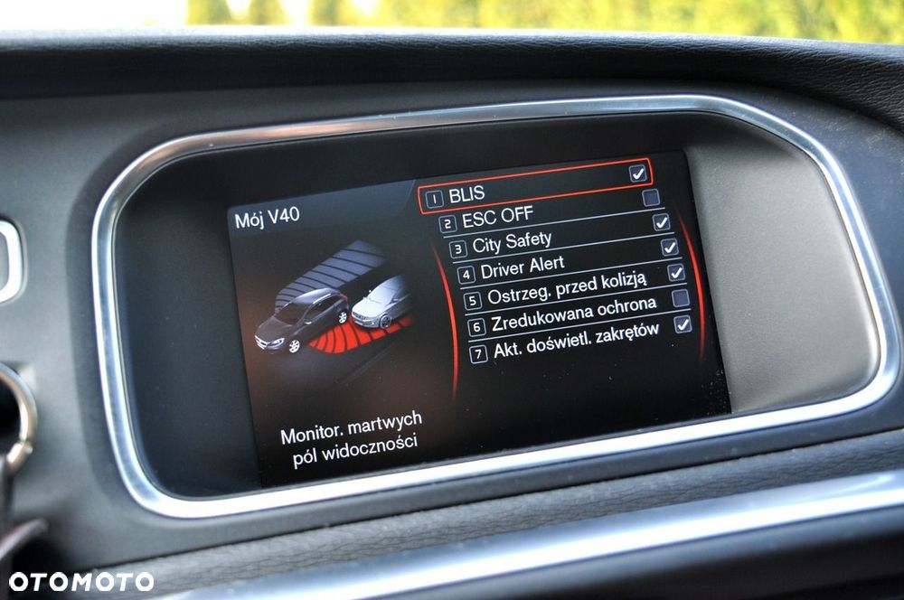 Volvo V40 D2 Summum - 30