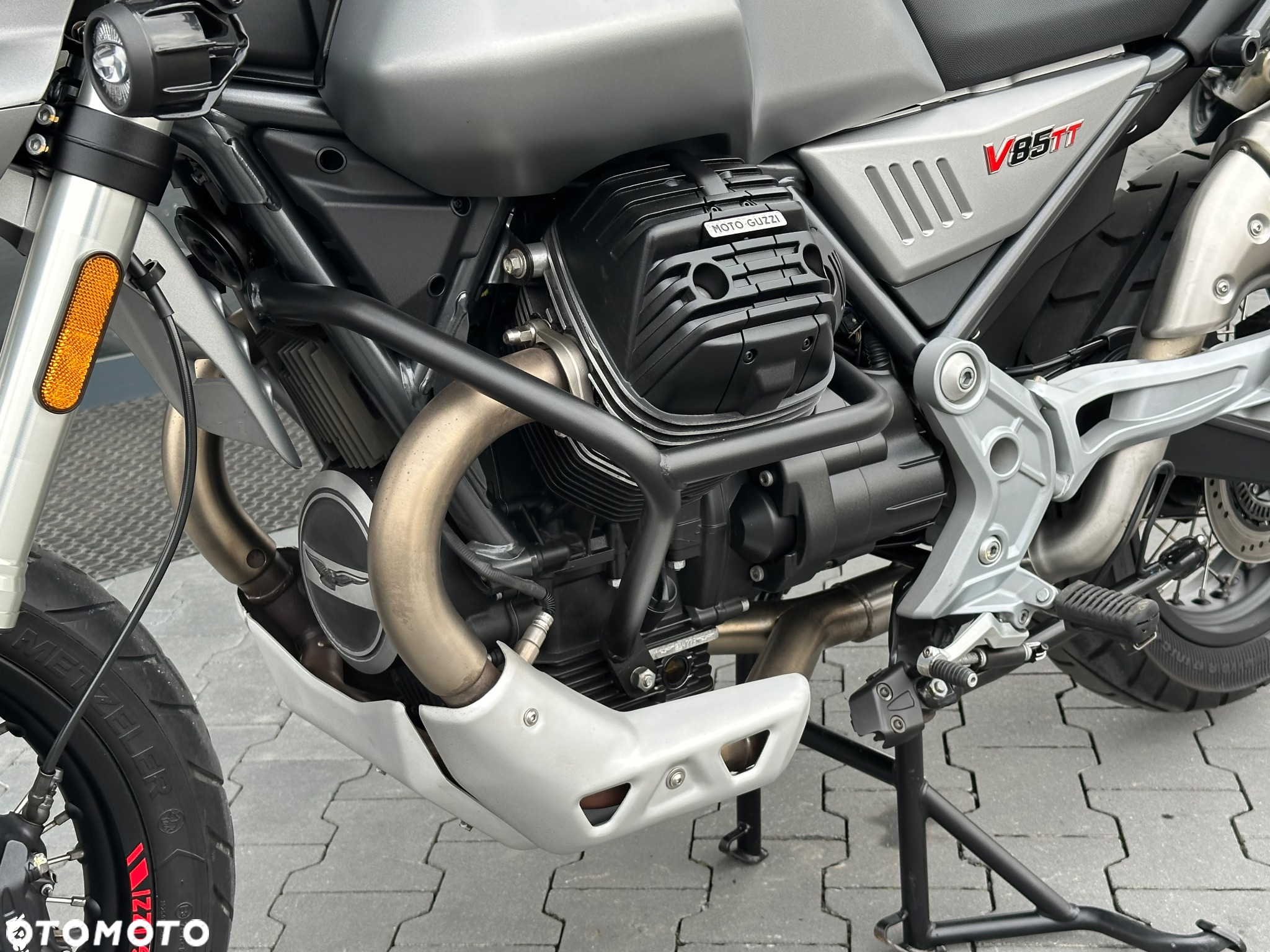 Moto Guzzi V85 - 35