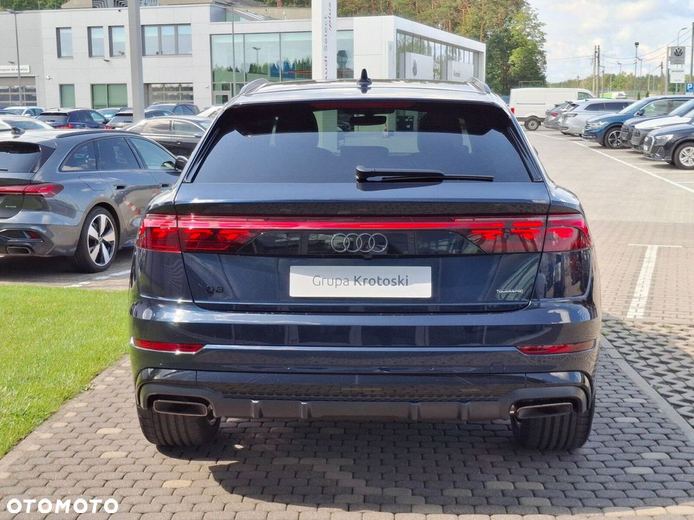 Audi Q8 - 8