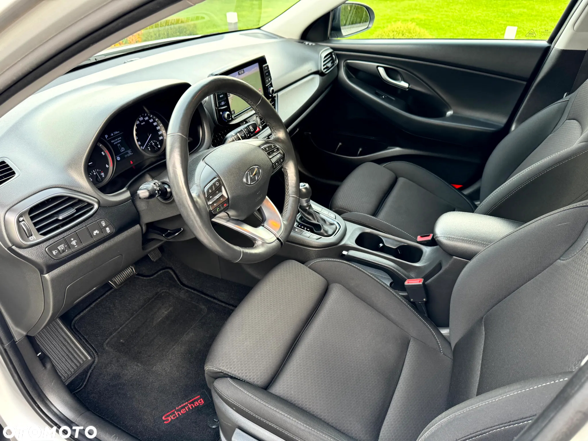 Hyundai i30 Kombi 1.6 CRDI DCT YES - 11