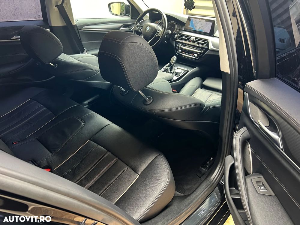 BMW Seria 5 520d Aut. Luxury Line - 31