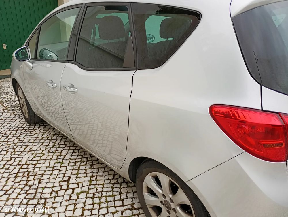 Opel Meriva 1.4 Twinport Cosmo - 3