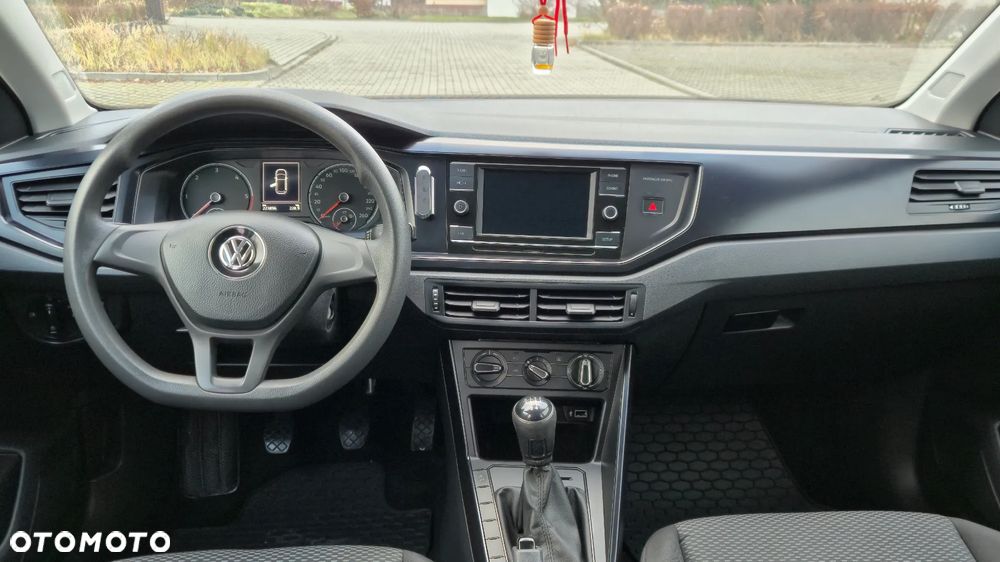 Volkswagen Polo 1.6 TDI SCR Trendline - 23