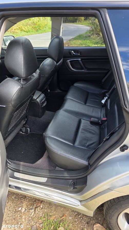 Subaru Legacy - 9