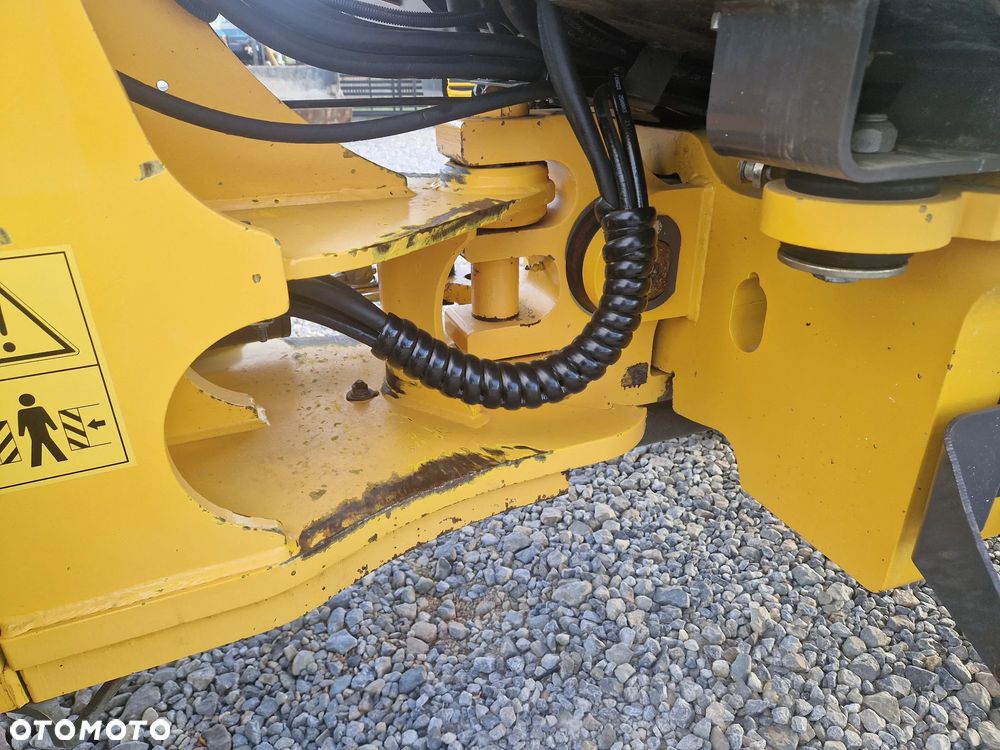 Volvo L25B-P - 17