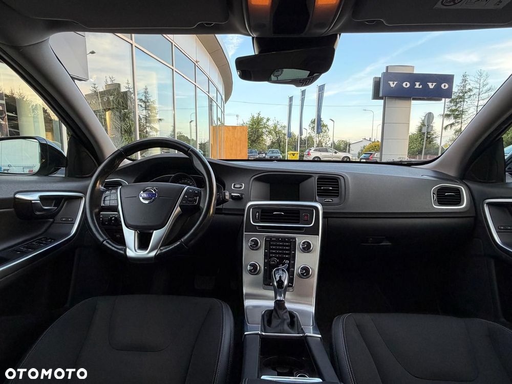 Volvo V60 Cross Country D4 Drive-E Momentum - 17