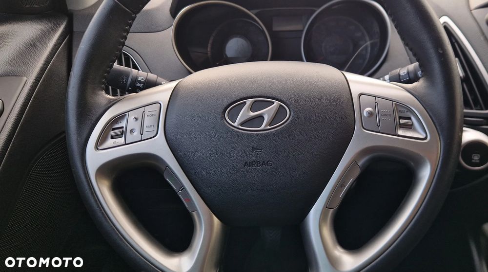 Hyundai ix35 1.6 2WD UEFA EURO 2012 Edition - 23