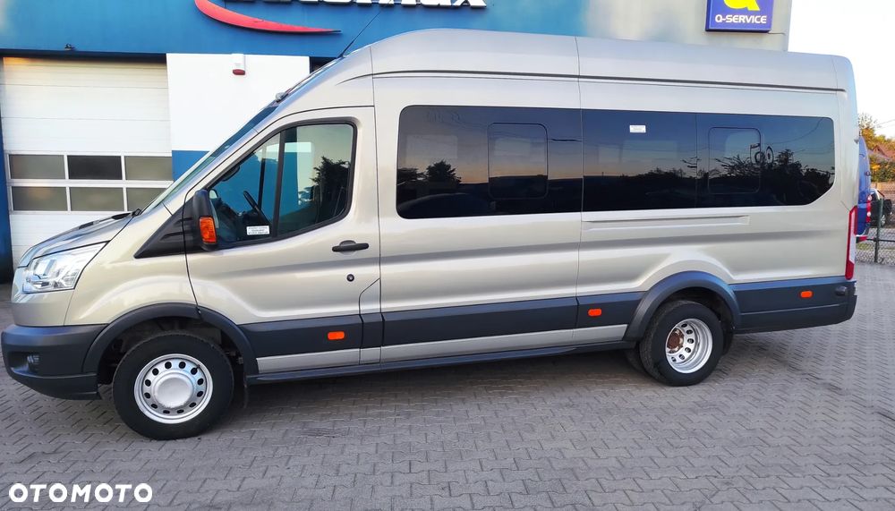 Ford Transit Autobus 18 osób 2.2 TDCI 155 KM 2017 r - 3