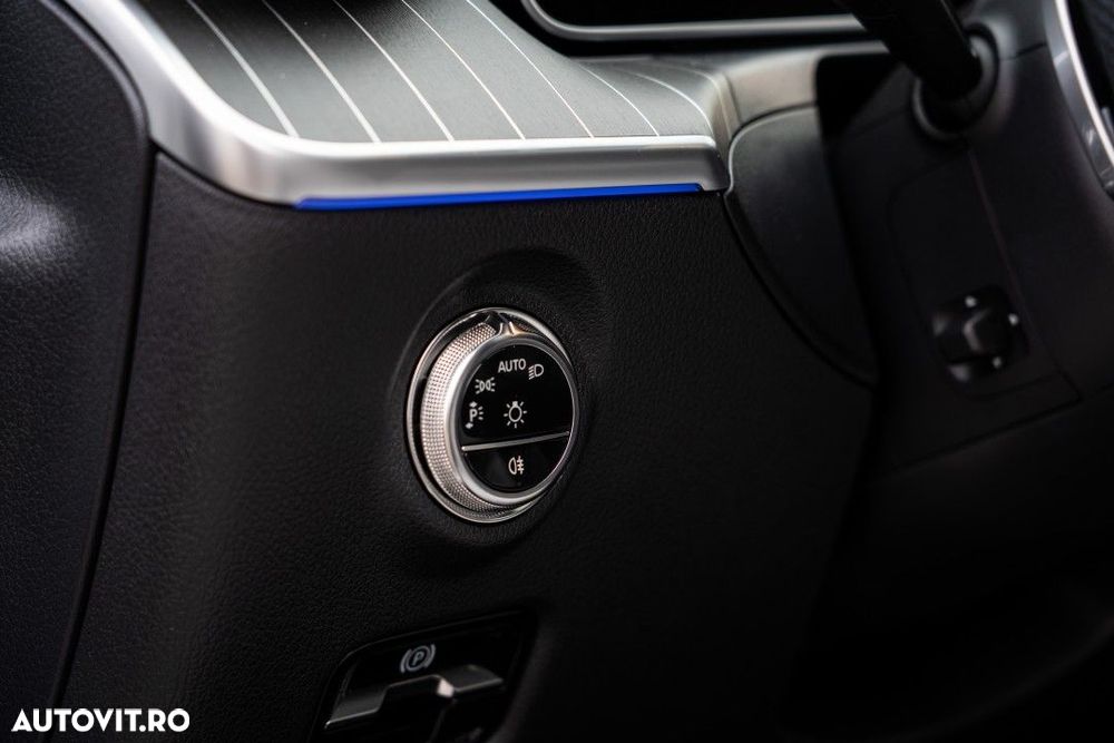 Mercedes-Benz C - 27