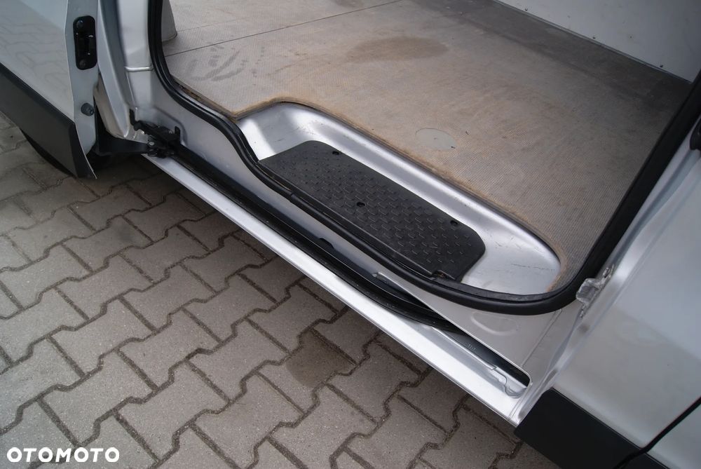 Opel Vivaro-B - 16