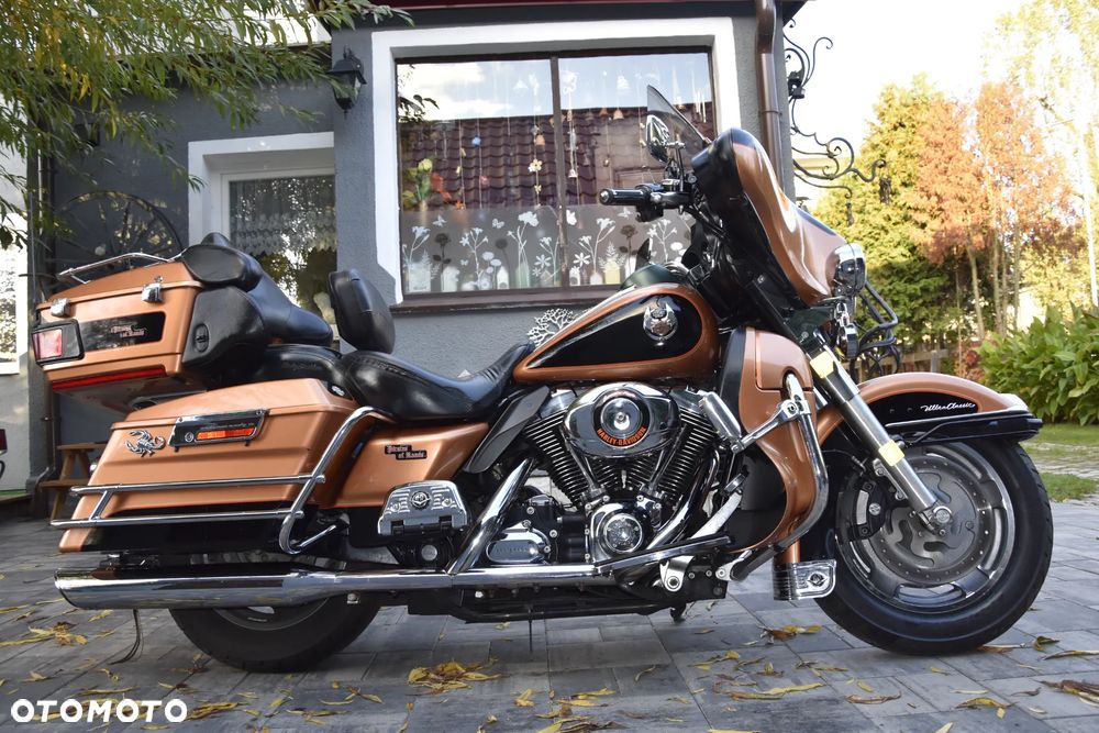 Harley-Davidson FLHTCU Ultra - 13