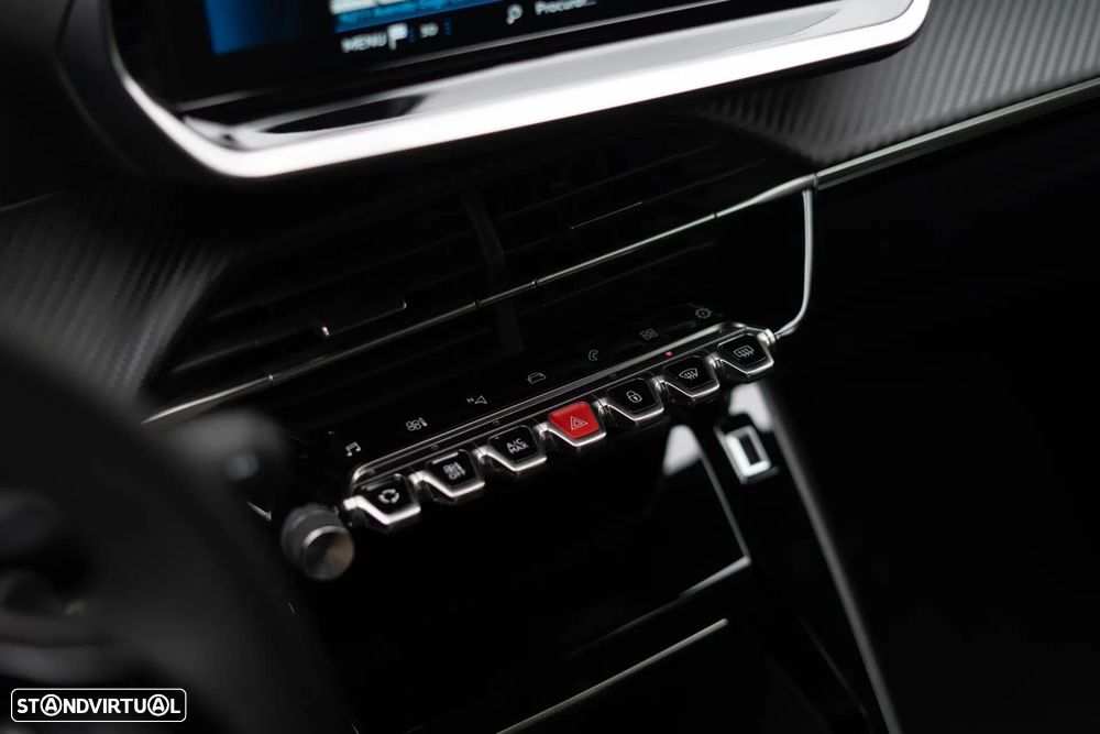 Peugeot 2008 — fotografia 30