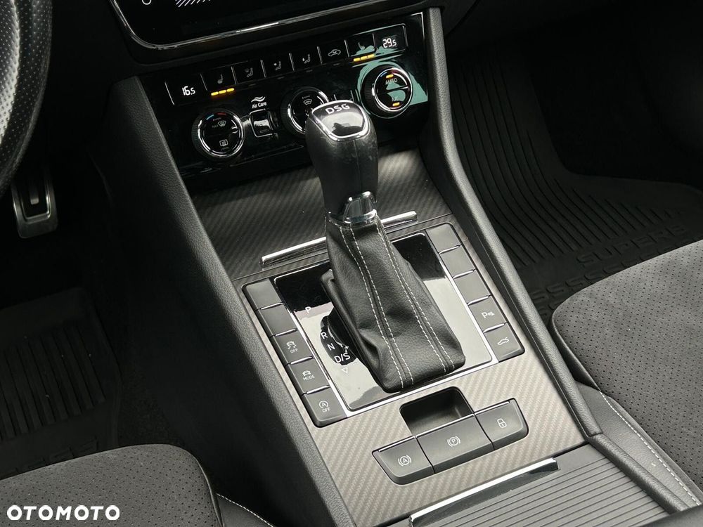 Skoda Superb 2.0 TSI Sportline DSG - 26