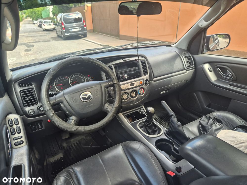 Mazda Tribute 2.3 Comfort - 12