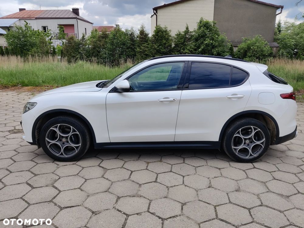 Alfa Romeo Stelvio 2.0 Turbo 16V AT8-Q4 Veloce Ti - 21