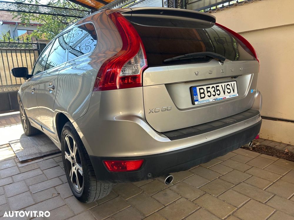 Volvo XC 60 D5 AWD Summum - 5