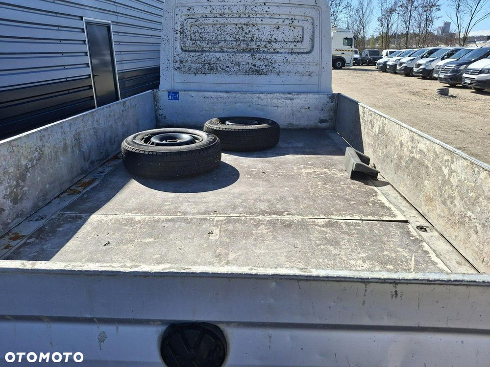 Volkswagen Crafter - 13