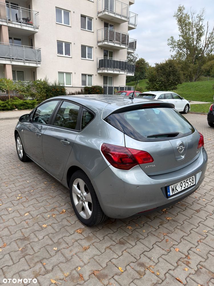 Opel Astra - 4