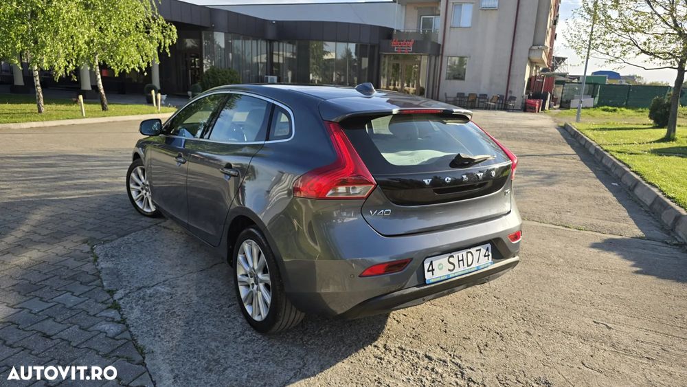 Volvo V40 - 4