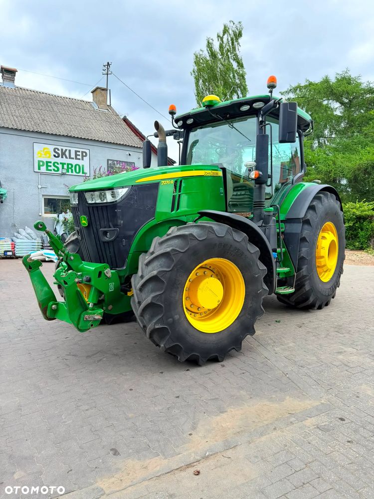 John Deere 7270R - 19