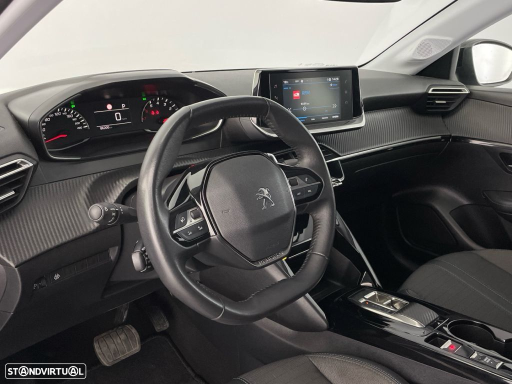 Peugeot 208 1.2 PureTech Allure EAT8 - 17