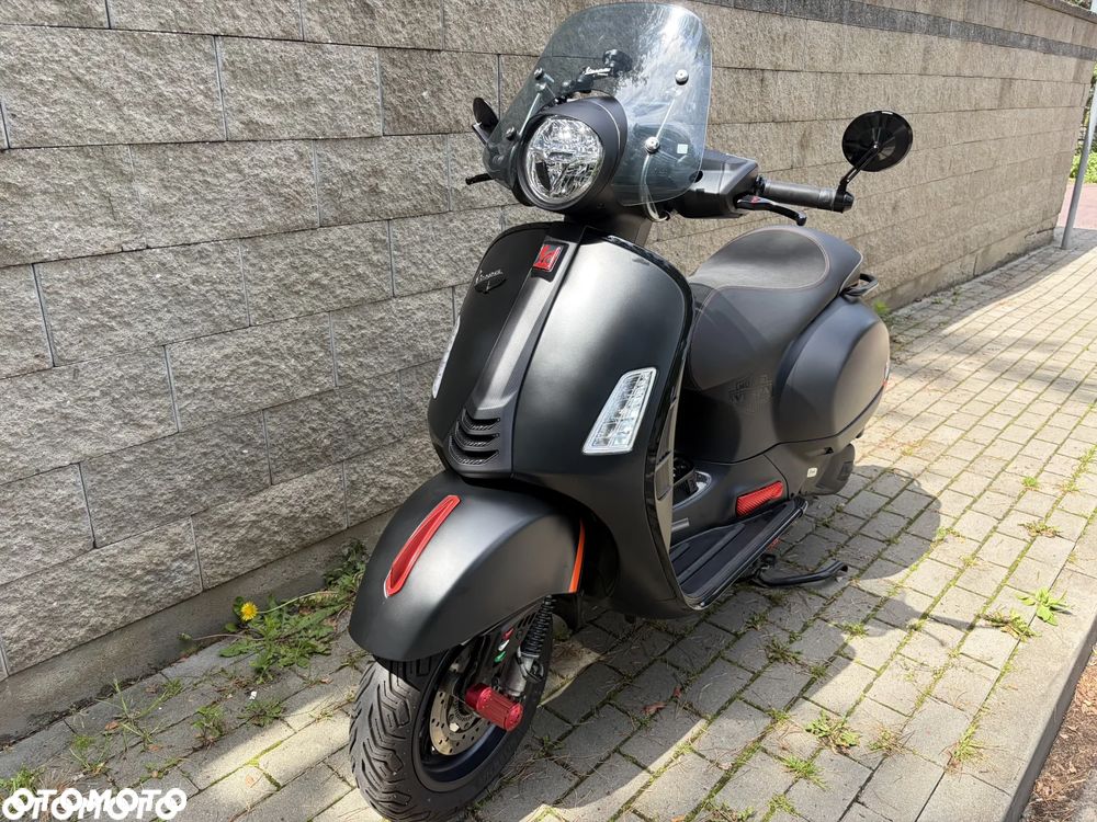 Vespa GTS - 9