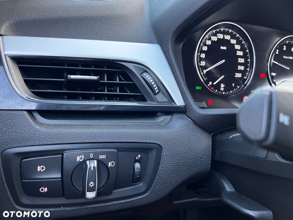 BMW X1 sDrive18i GPF Advantage - 17