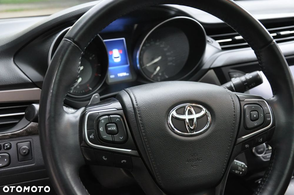 Toyota Avensis 2.0 Prestige MS - 17