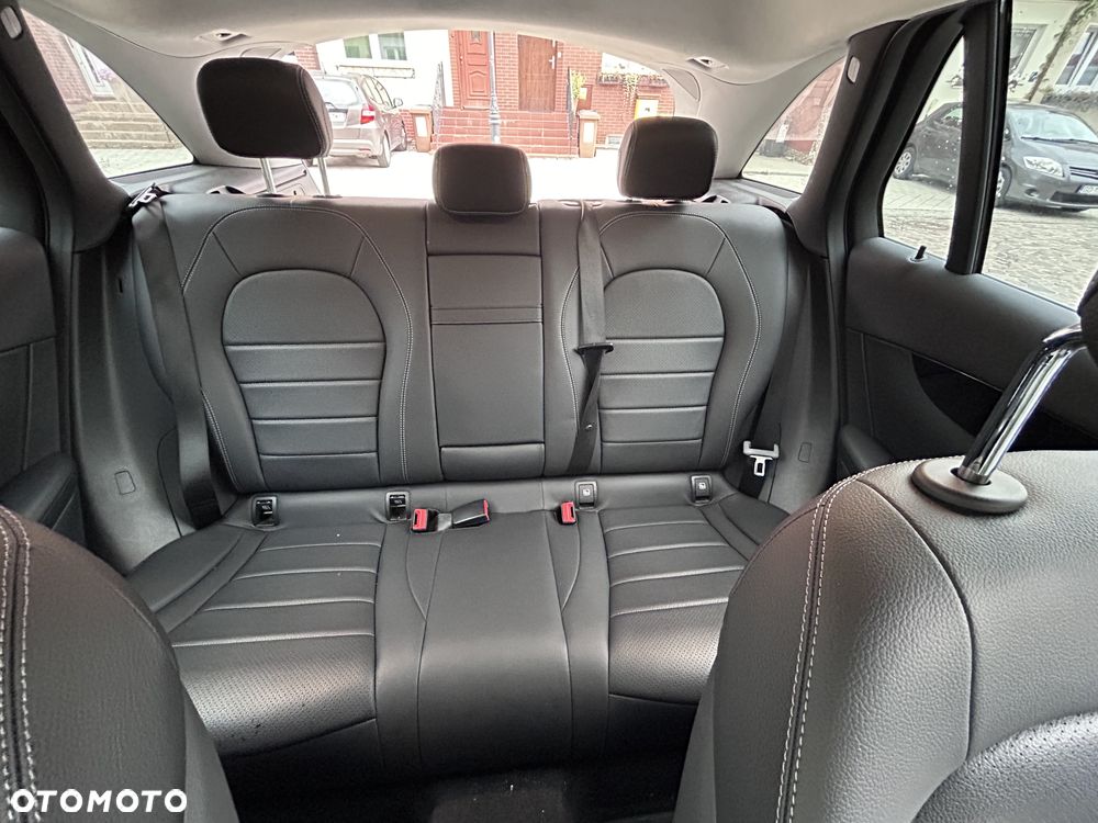 Mercedes-Benz GLC 200 d 4-Matic Business Edition - 4