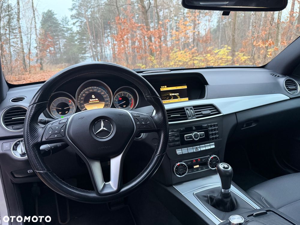 Mercedes-Benz Klasa C 180 BlueEFFICIENCY - 18