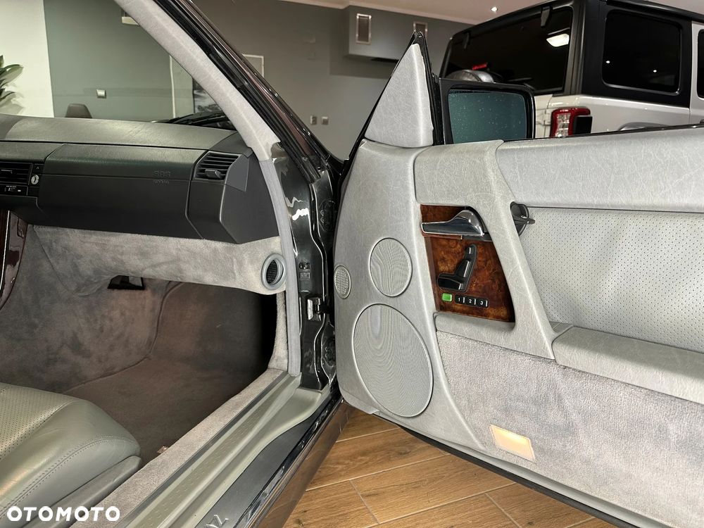 Mercedes-Benz SL - 23